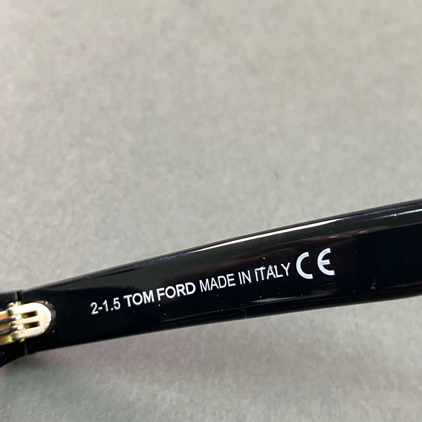 g29《完品》 TOM FORD トムフォード ウェリントン サングラス TF9257 54□19 ブラック アイウェア メガネ 眼鏡 箱 ケース クロス付き