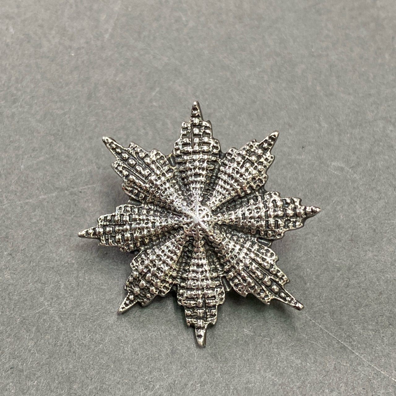 b7 Ugo Cacciatori ウーゴ カッチャトーリ ラスターサンバースト ピンブローチ ピンバッジ シルバー 925 SILVER アクセサリー 箱付き