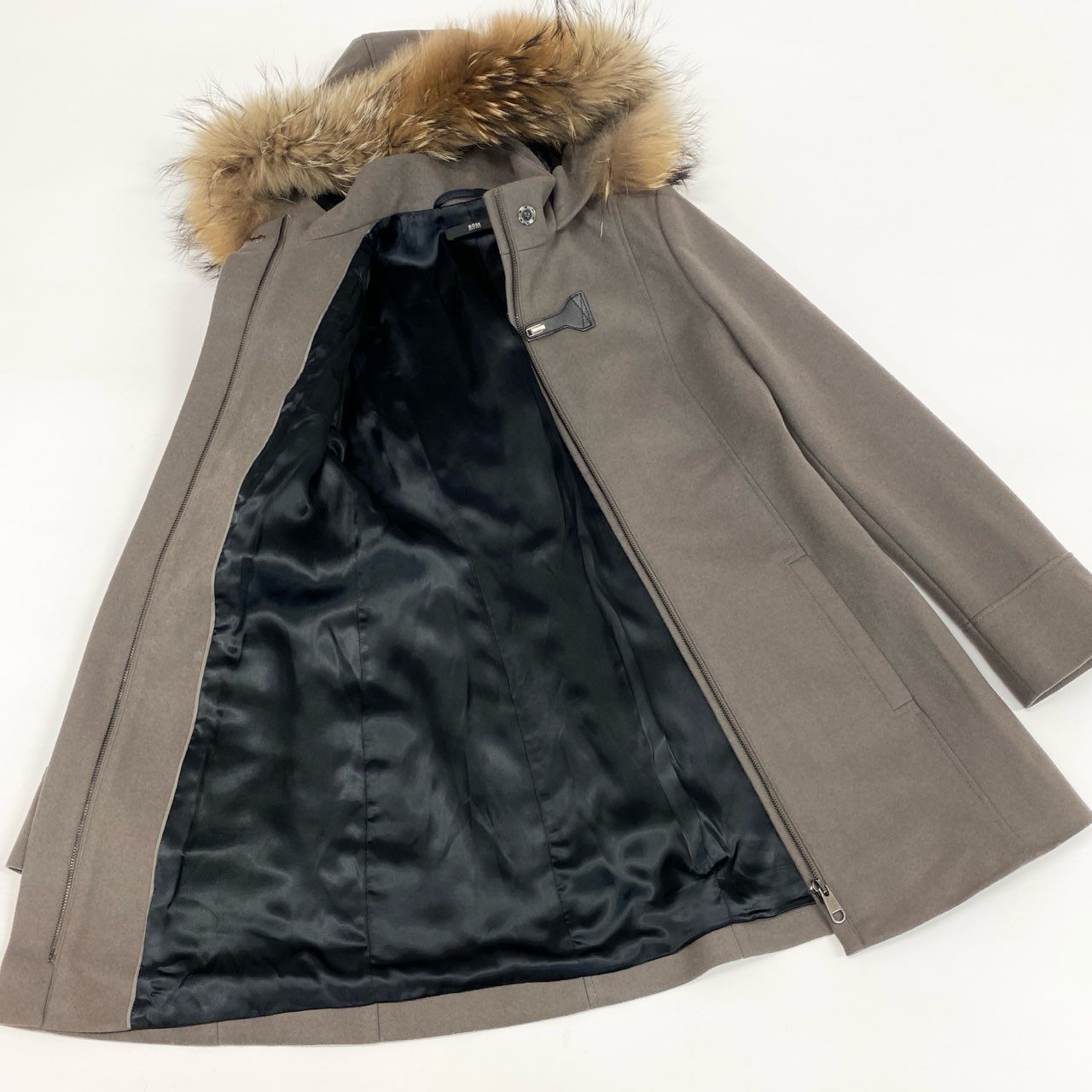 81h7《極美品》HUGO BOSS ヒューゴボス ウールコート ラクーンファー フラップベルト 34 ブラウン レディースk02i