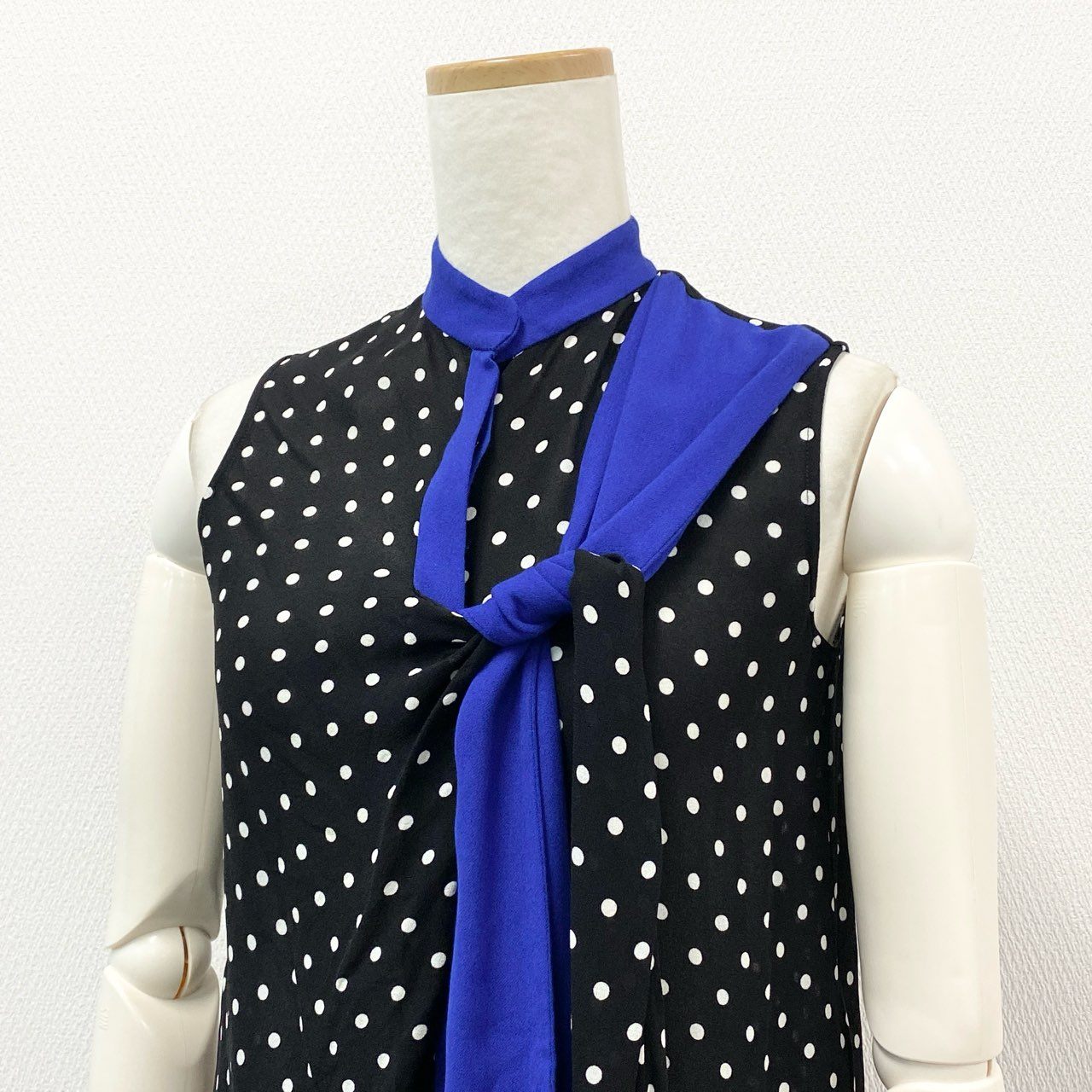 64d30 《新品タグ付き》 HAIDER ACKERMANN ハイダーアッカーマン ノースリーブブラウス ボウタイシャツ トップス サイズ34 ブラック ブルー レーヨン100% レディース