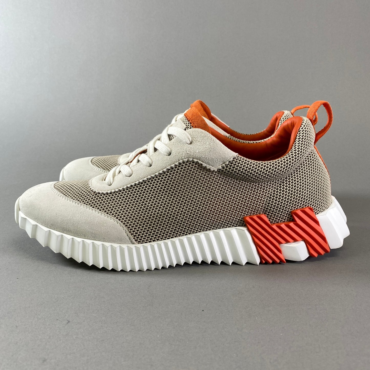 1h9 HERMES エルメス スニーカー ローカットスニーカー シューズ バウンシング Hロゴ 44 アイボリー オレンジ メンズk02i