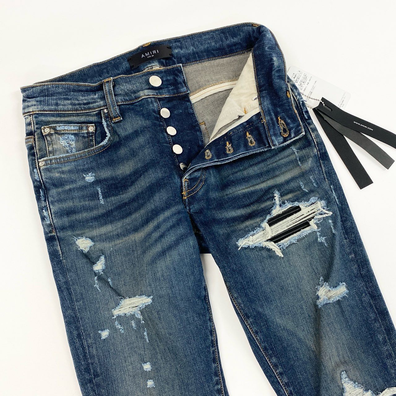 19g28《未使用》タグ付 AMIRI アミリ 蛇腹ダメージ加工 スキニーデニムパンツ ジーンズ ボトムス クラッシュ加工 SR1PXMD001SAMDSI 28 インディゴブルー コットン メンズ