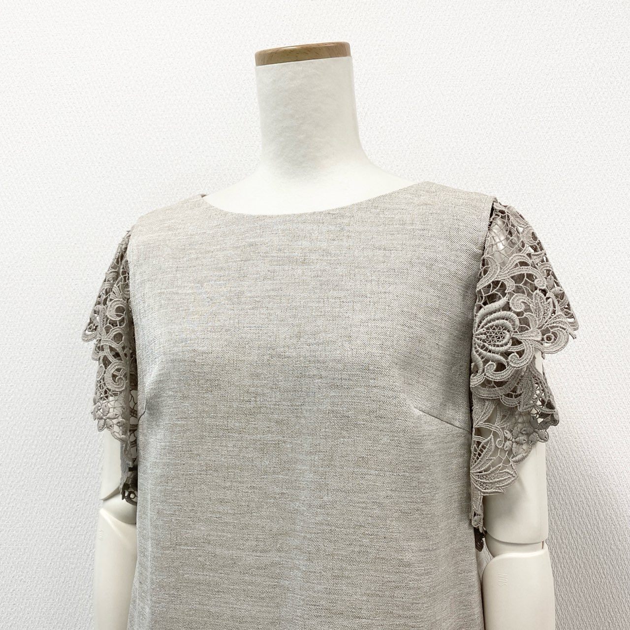 64d30 《極美品》 NEMIKA ネミカ レリアン 半袖ワンピース ロングワンピース 袖レース切替 サイズ11号 ベージュ ポリエステル100% レディース 日本製
