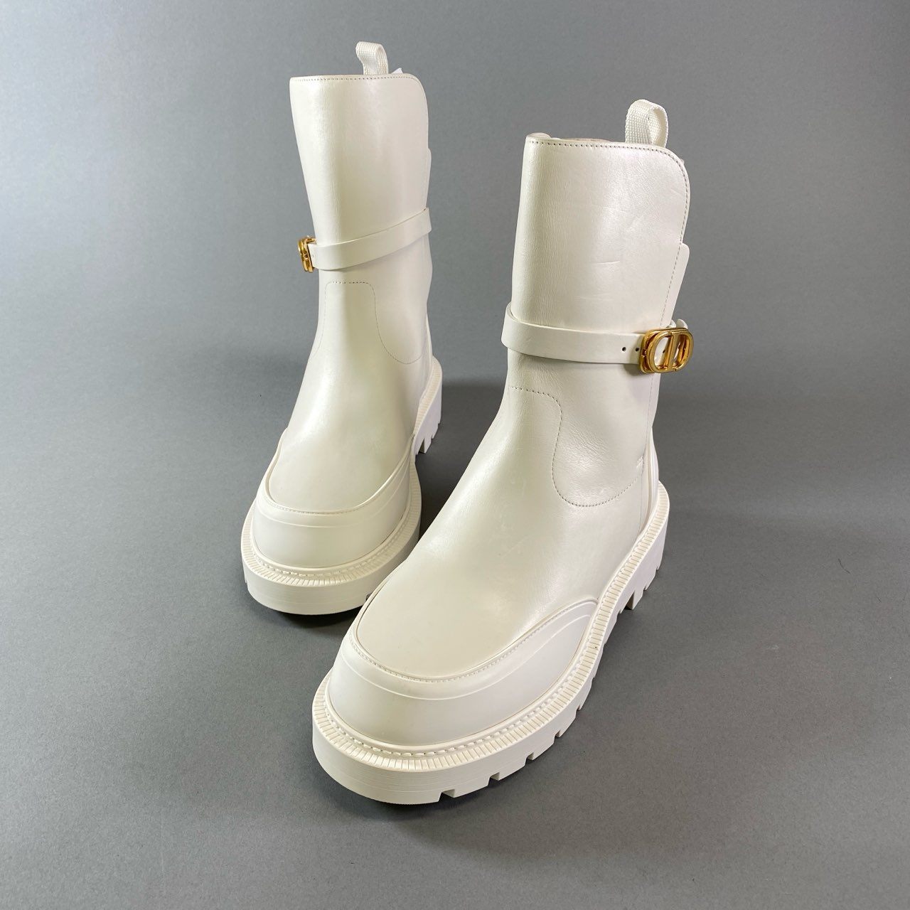 1h9《未使用品》 Christian Dior クリスチャンディオール 23SS EMPREINTE CD金具ベルト ブーツ 37 1/2 ホワイト レザー イタリア製 シューズt18r