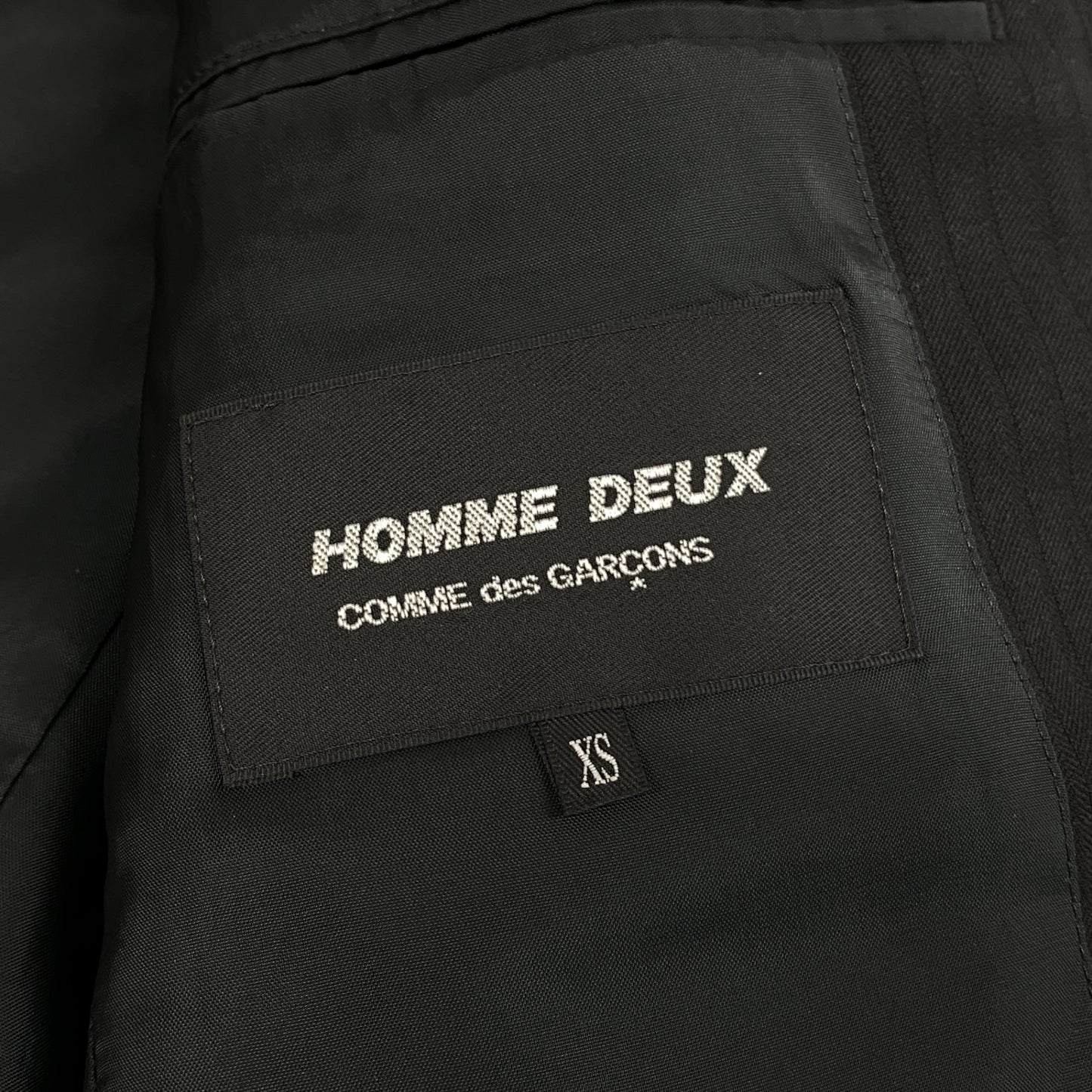 17h20 COMME de GARCONS HOMME DEUX コムデギャルソン オムドゥ シングルスーツ セットアップ デザインジャケット DK-J030/DK-P032 サイズXS ブラック ストライプ ウール メンズk02i
