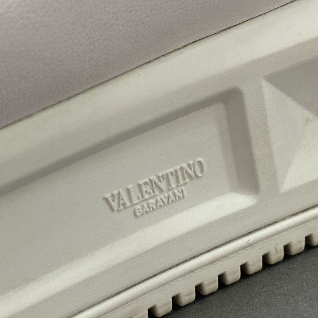 2d15 定価¥165.000 VALENTINO GARAVANI ヴァレンティノ ガラヴァーニ One Stud ワンスタッズ ロートップスニーカー 42 / 27cm ホワイト ナッパレザー シューズ