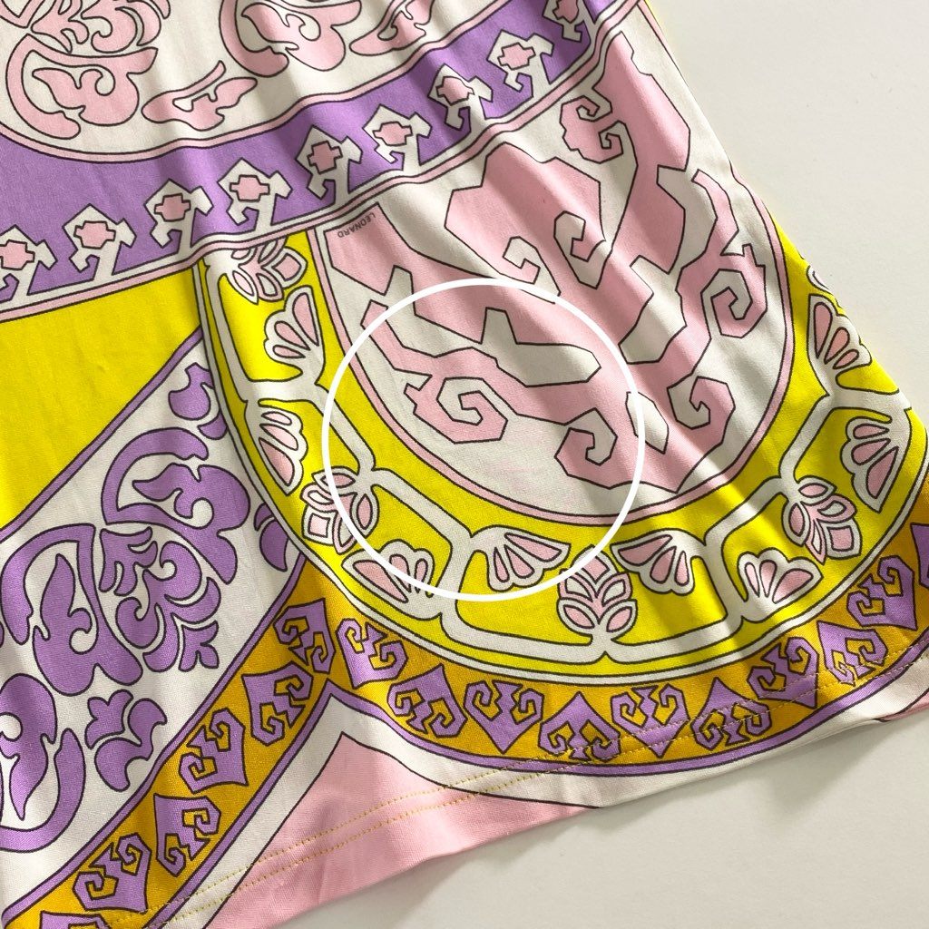 53e1 イタリア製 LEONARD PARIS レオナール 半袖Tシャツ カットソー トップス 総柄 サイズ38 マルチカラー シルク100% レディース