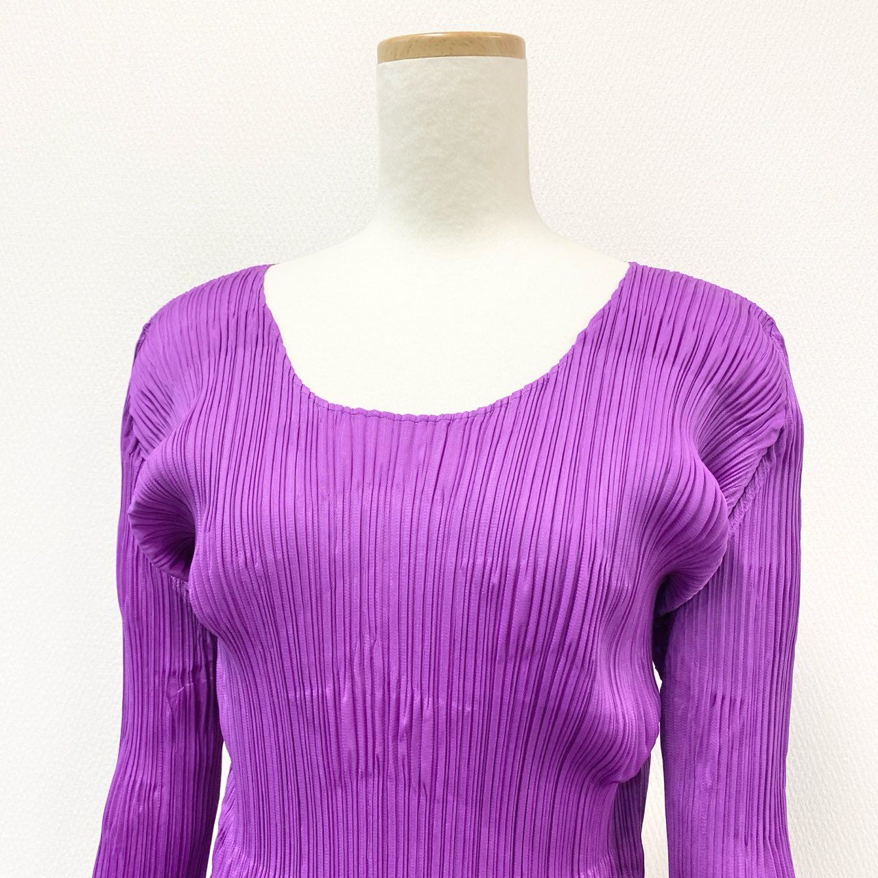 41h24《美品》 PLEATS PLEASE プリーツプリーズ イッセイミヤケ エンボス加工 星柄 プリーツカットソー トップス PP81-JK143 サイズ3 パープル ポリエステル レディースu02t