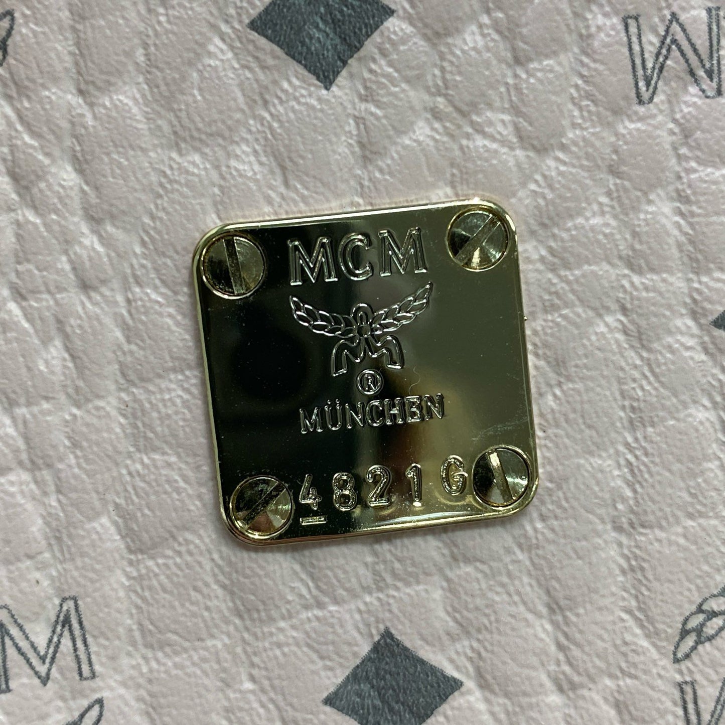 e5 MCM エムシーエム ハート型 レザー コインケース ピンク Leather Heart Key Pouch 財布