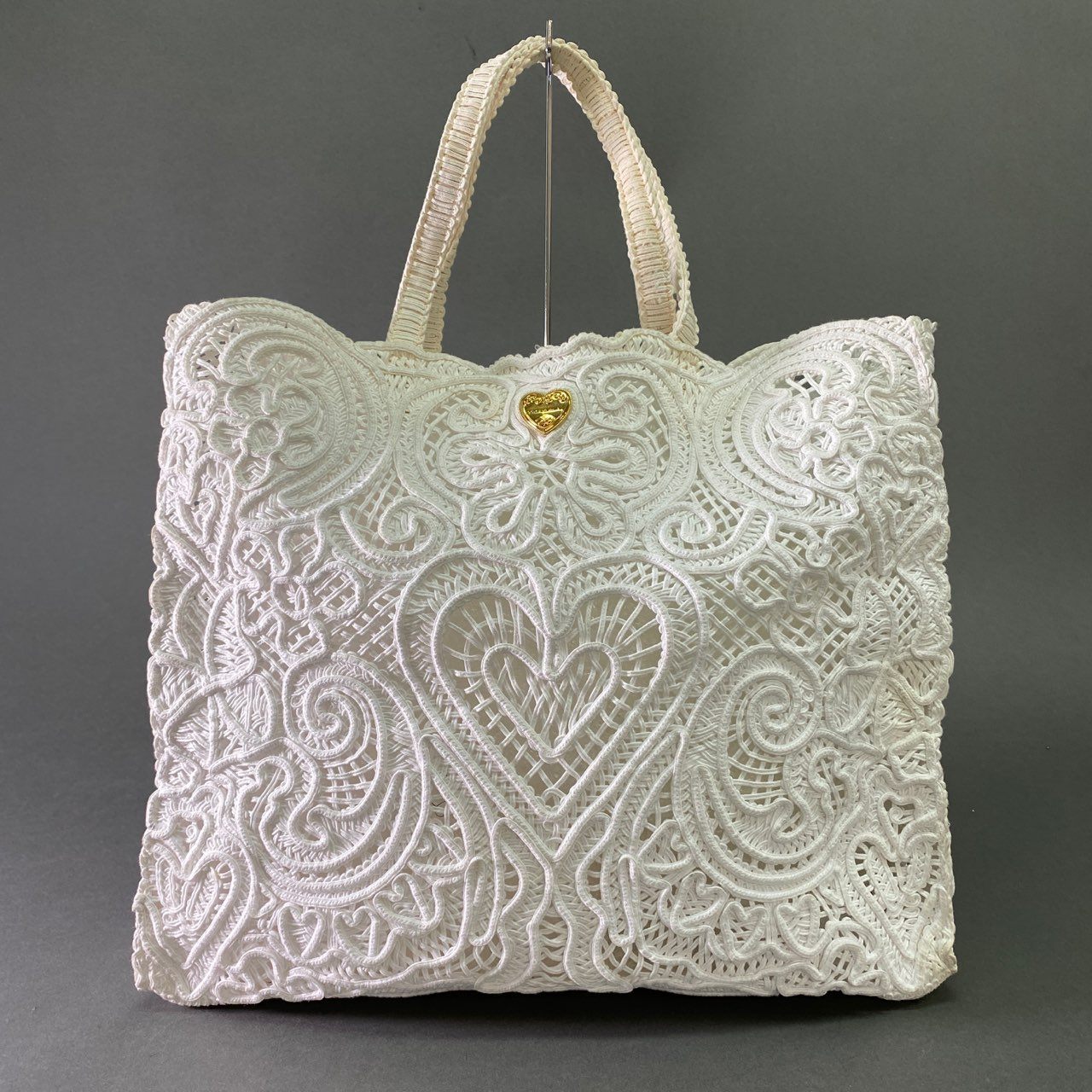 Aa8 DOLCE&GABBANA ドルチェアンドガッバーナ Beatrice ベアトリーチェ コードレスエンブロイダリー 刺繍 トートバッグ ハートモチーフ ホワイト
