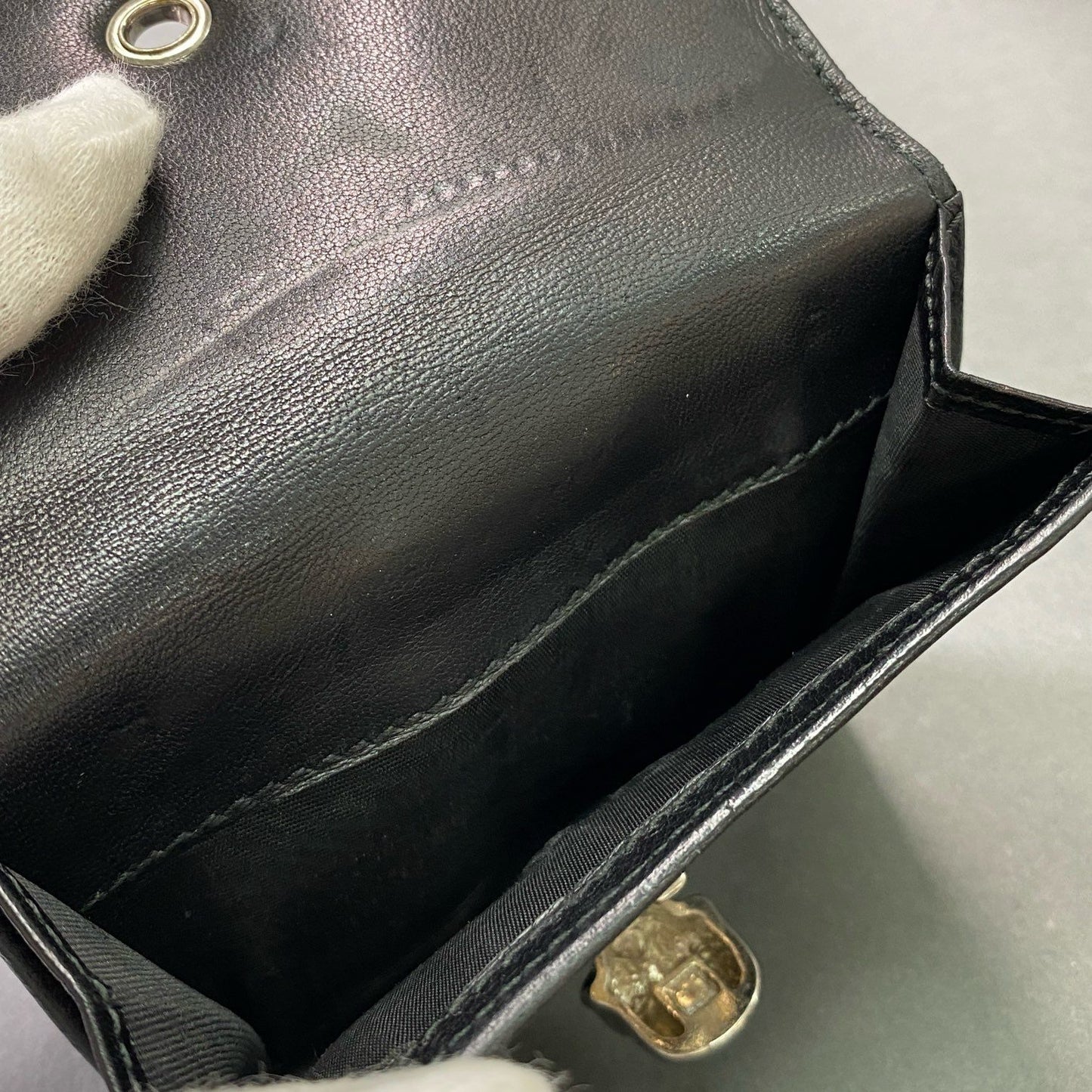 e8 ALEXANDER MCQUEEN アレキサンダー マックイーン エナメル 型押し スカルショートウォレット ブラック パテントレザー カラーストーン 骸骨 財布 イタリア製