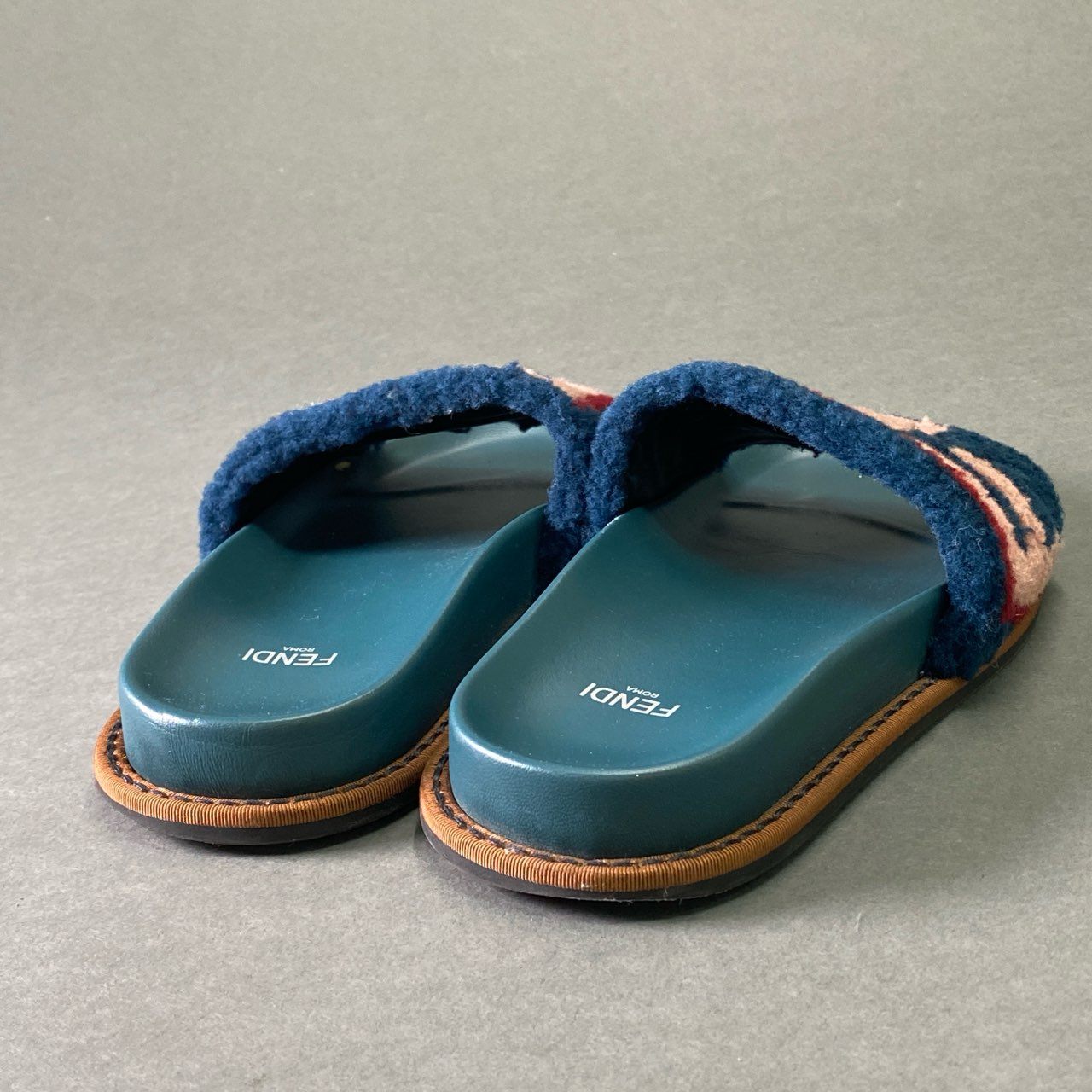 2f8 FENDI フェンディ ロゴファーサンダル 35 ネイビー ボア シューズ シャワーサンダル イタリア製
