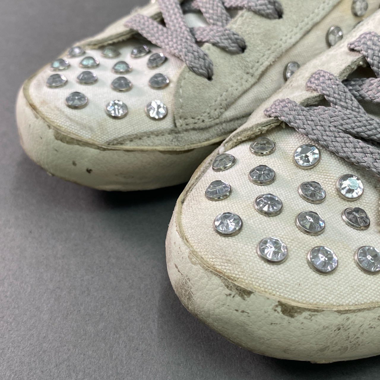 3g9 GOLDEN GOOSE ゴールデングース ヴィンテージ加工 ビジュークリスタル ハイカットスニーカー 37 ホワイト レザー ダメージ加工 Vintage シューズ