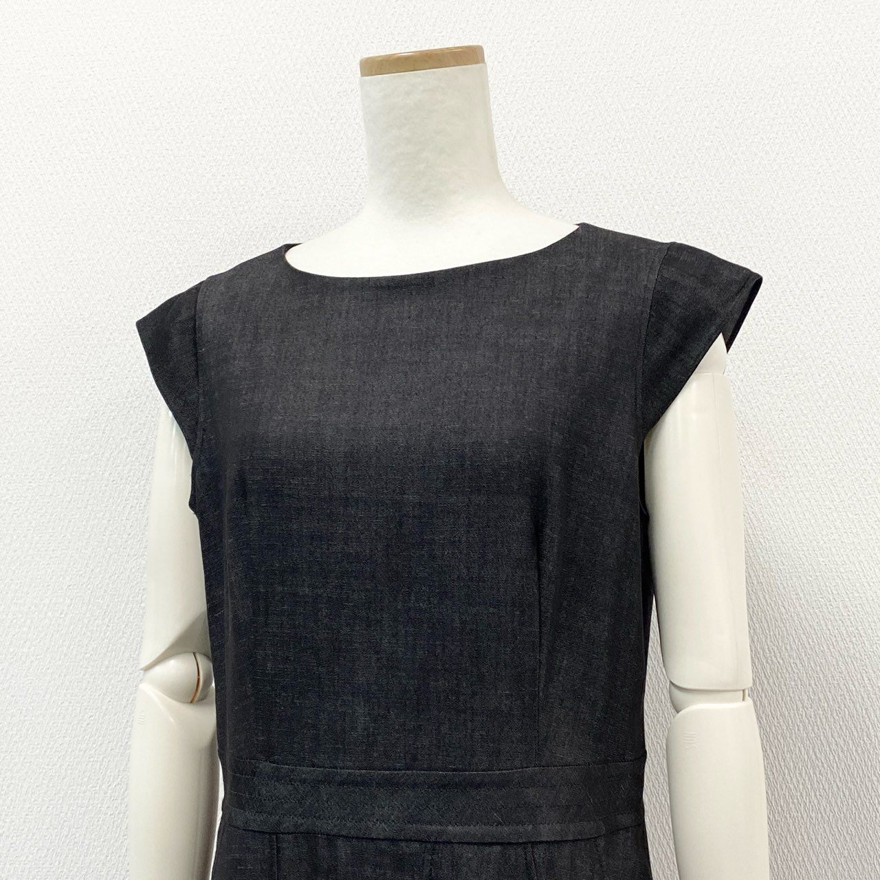 64d30 《極美品》 NEMIKA ネミカ レリアン 半袖ワンピース カットソーワンピース ロング丈 サイズ11号 ブラック系 レディース 日本製