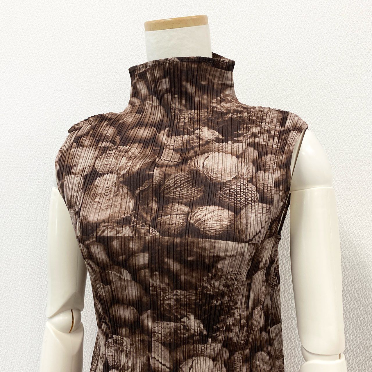 75f24 PLEATS PLEASE ISSEY MIYAKE プリーツプリーズイッセイミヤケ 日本製 ハイネックノースリーブカットソー トップス ブラウス PP63-JK691 3 ブラウン レディース