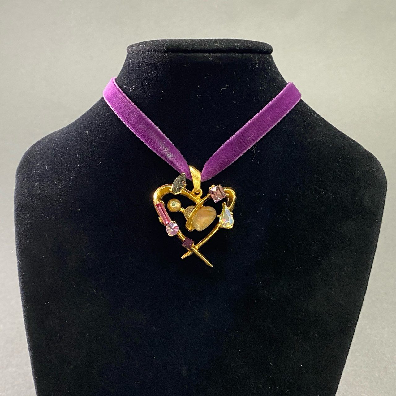 f9 CHRISTIAN LACROIX クリスチャンラクロワ ラインストーン ハートモチーフ チョーカー ネックレス ゴールド レディース コスチームジュエリー