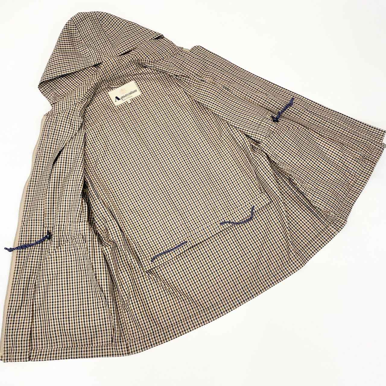 51h25 英国製 Aquascutum アクアスキュータム ジップパーカー 薄手ジャケット 収納可能 クラブチェック サイズS ブラウン系 ポリエステル メンズu02t