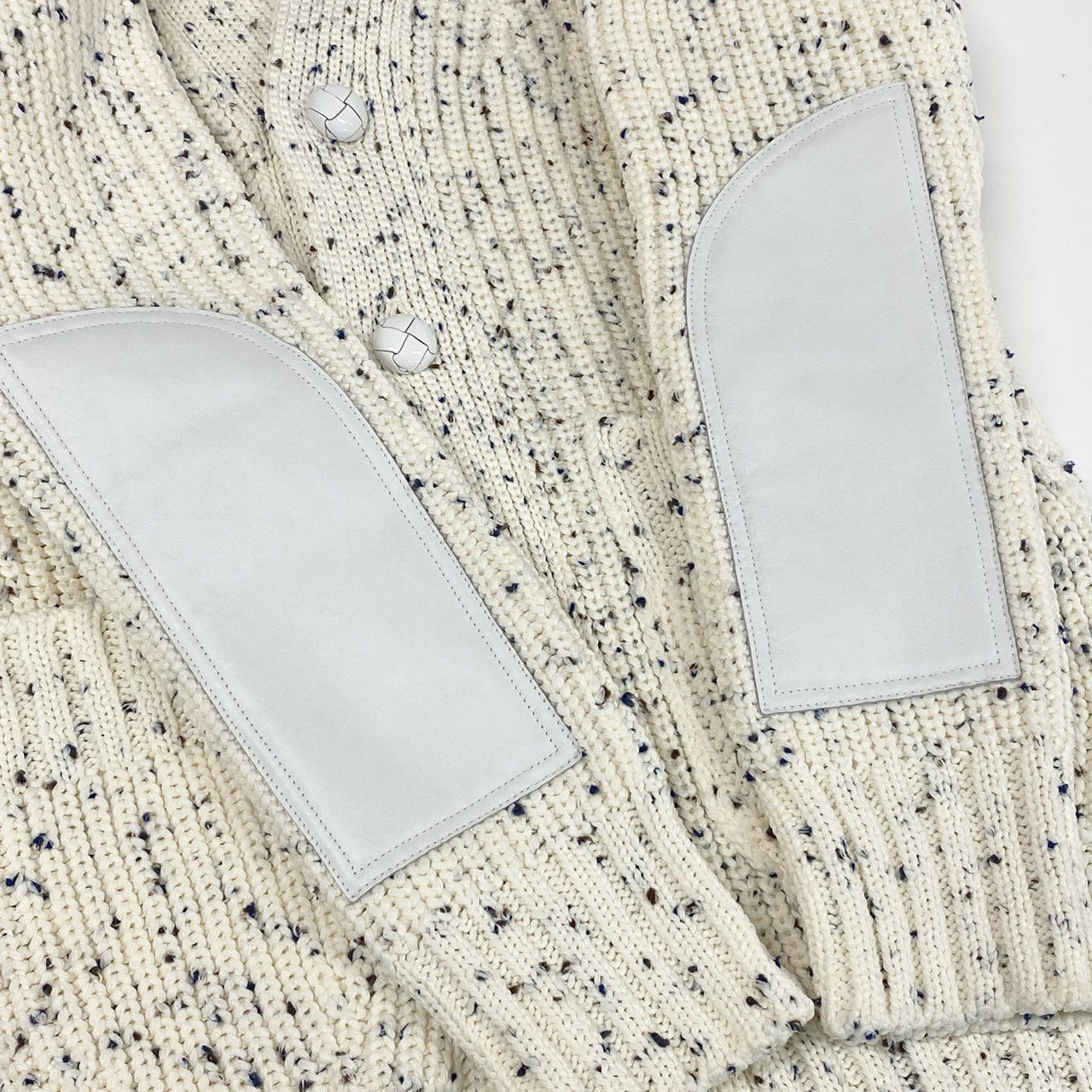 73f27 極美品 sacai サカイ 25ss Nep Yarn Knit Cardigan ニットカーディガン 変形デザイン レザー切替 25-07656 1 ホワイト系 ポリエステル レディース
