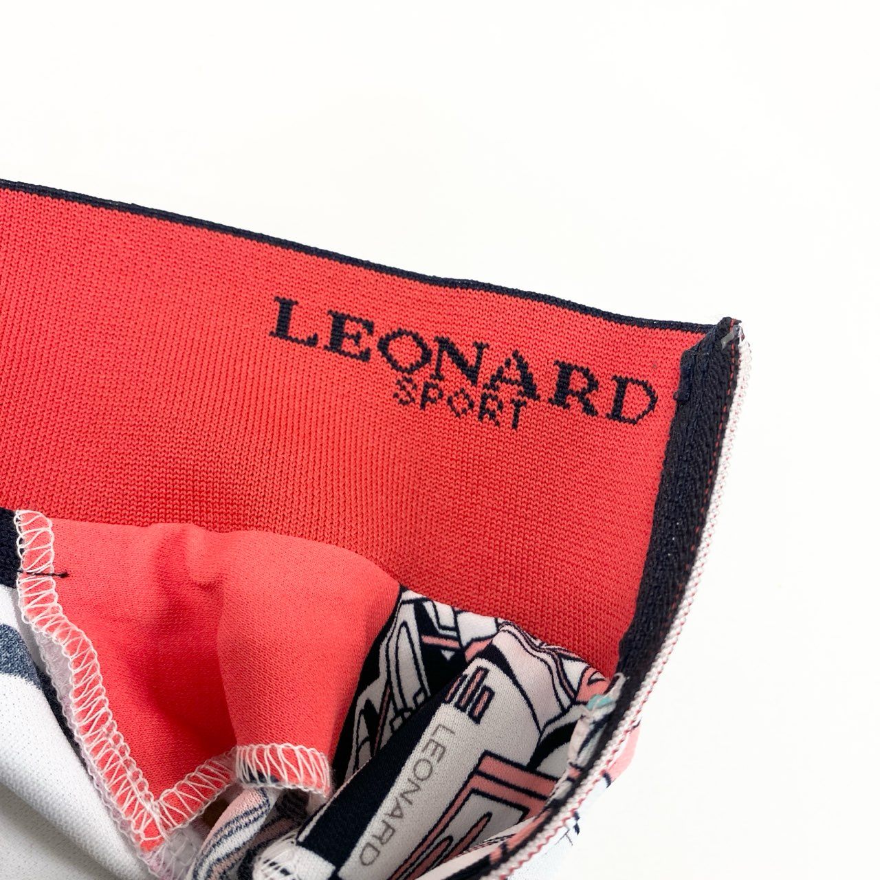 67g21 《美品》 LEONARD レオナール 伸縮ストレッチ 長袖シャツ ブラウス トップス 美しい花柄プリント ハーフジップ マルチカラー サイズ42 ポリエステル レディース 日本製