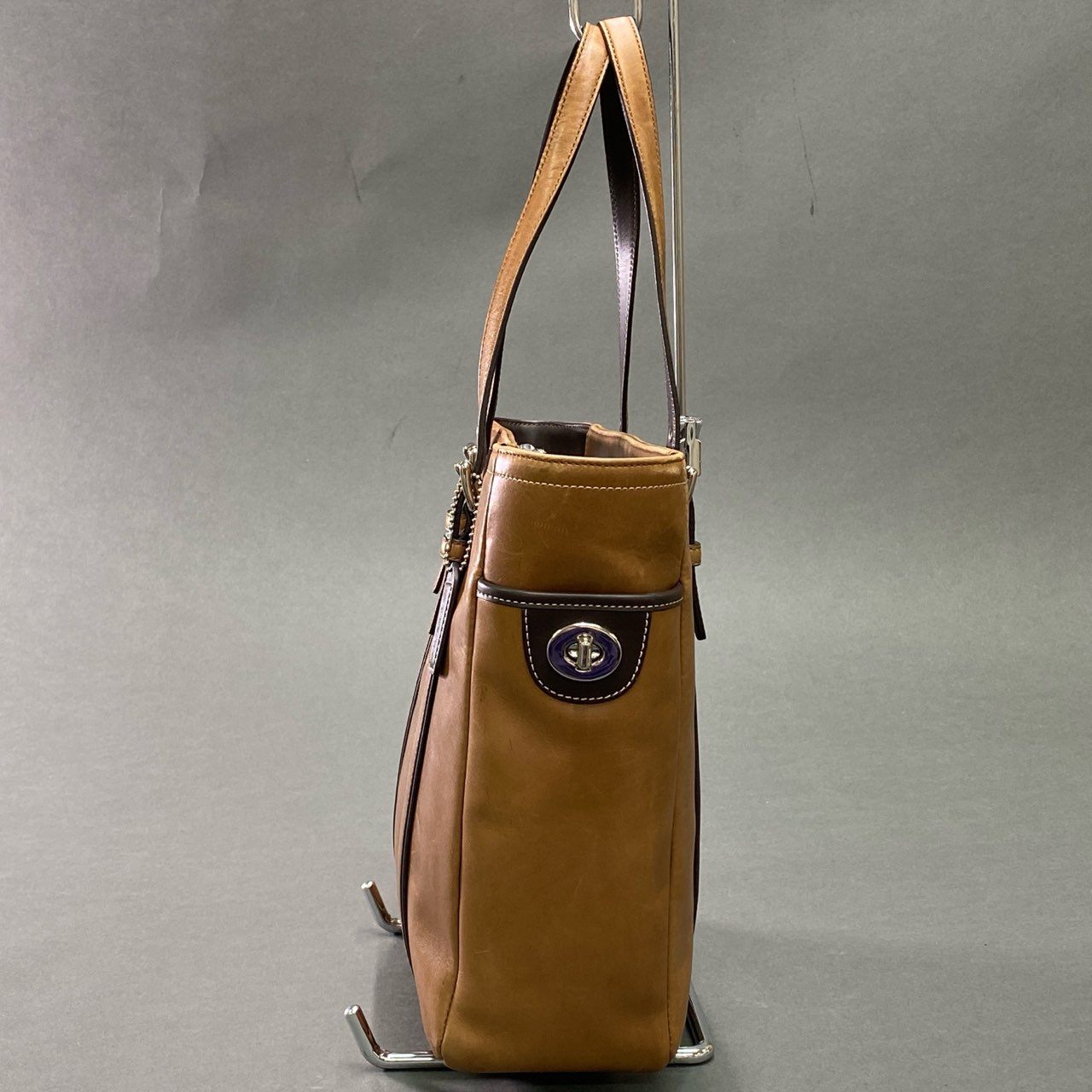 Cc21 COACH コーチ レザートートバッグ 8E92 ブラウン Leather ワンショルダー ターンロック カバン ユニセックス
