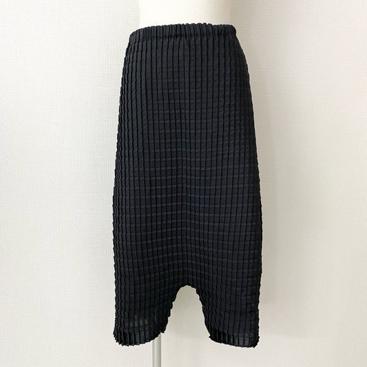 9d9 《美品》 ISSEY MIYAKE me イッセイミヤケ ミー MI43FF301 ストレッチプリーツ サルエルパンツ スカートパンツ フリーサイズ ブラック レディース