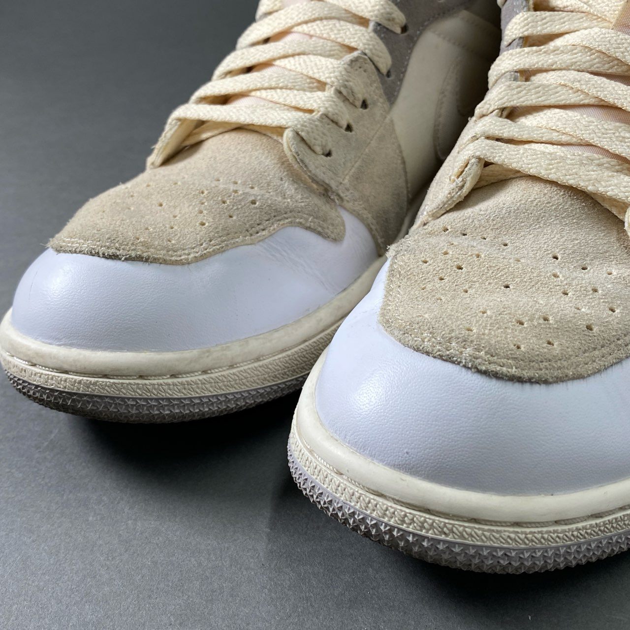 6e18 NIKE ナイキ AIR JORDAN 1 MID SE CRAFT Inside Out ハイカットスニーカー シューズ エアジョーダン 1 ミッド SE クラフト インサイドアウト DM9652-100 27.5 ホワイト ベージュ