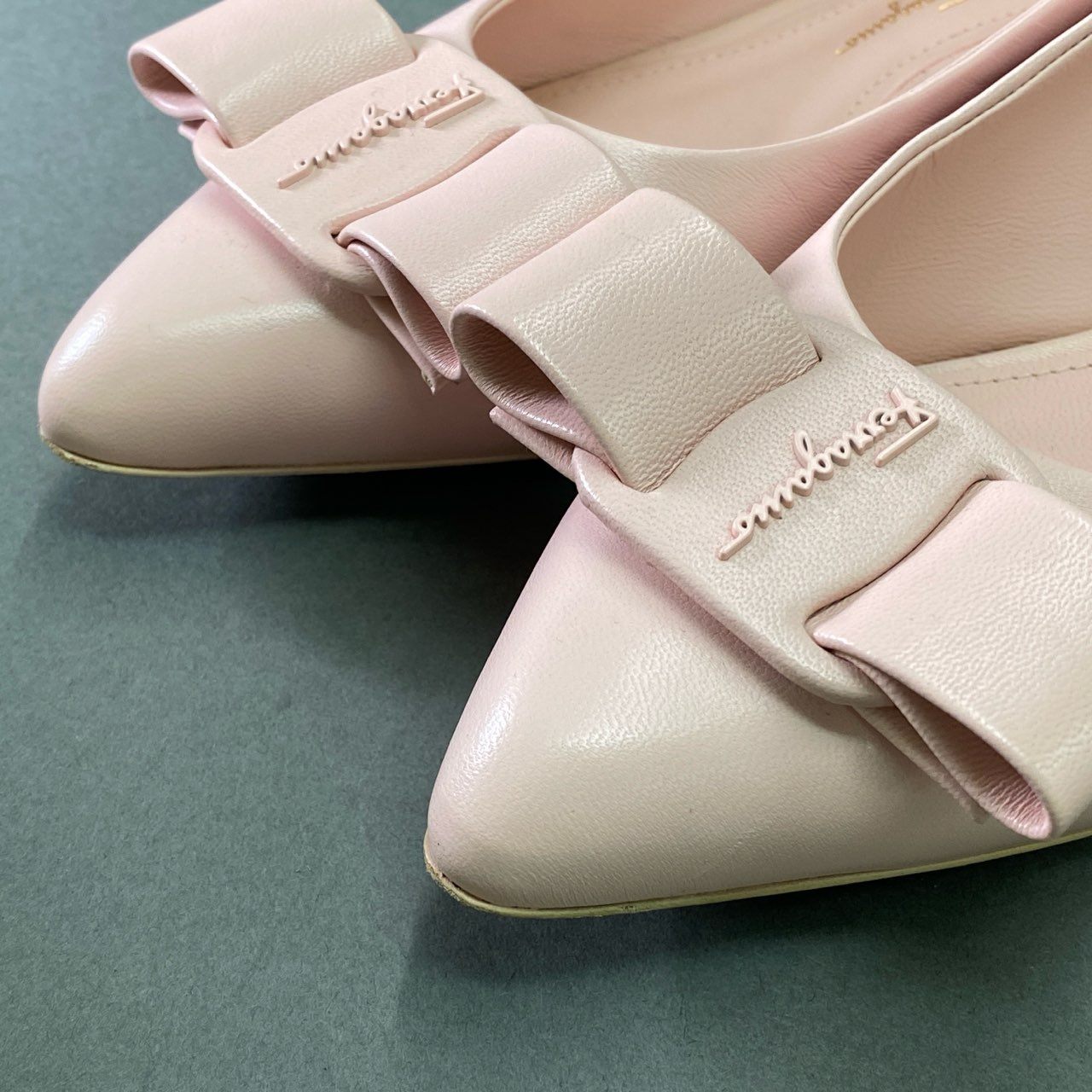 5f6 Salvatore Ferragamo サルヴァトーレ フェラガモ VIVA フラットシューズ パンプス 7 1/2 ピンク ラムレザー VARA ヴァラ 箱付き