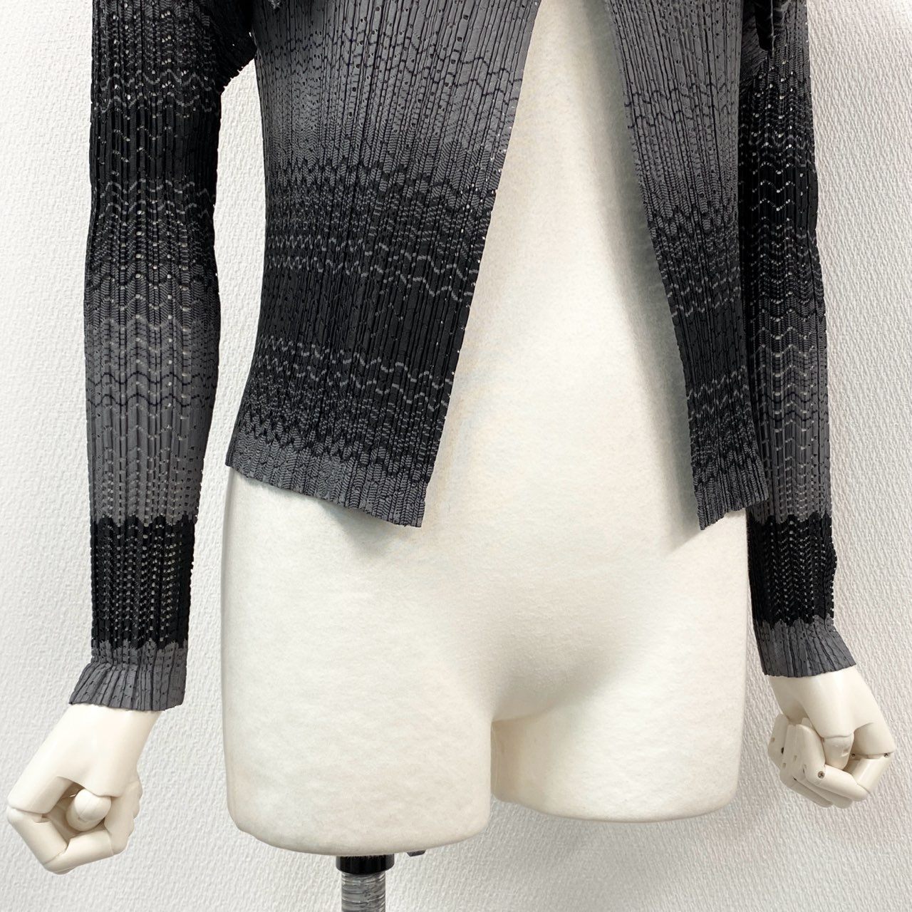47b28 【美品】 PLEATS PLEASE プリーツプリーズ イッセイミヤケ ビッグカラー プリーツ加工 カーディガン トップス PP73-J0504 サイズ3 ブラック×グレー ポリエステル100% レディース