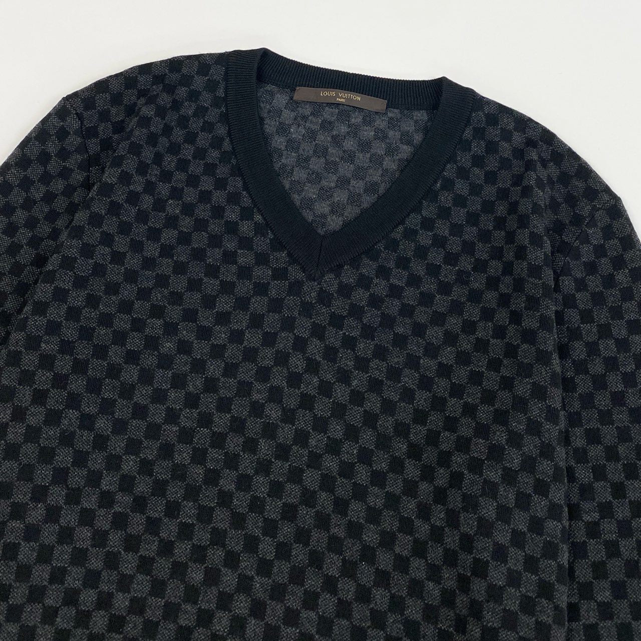 46j3 LOUIS VUITTON ルイヴィトン ダミエ Vネック プルオーバー ニット セーター イタリア製 チェック柄 MRKN11M22 XSサイズ ブラック グレー ウール メンズo07t