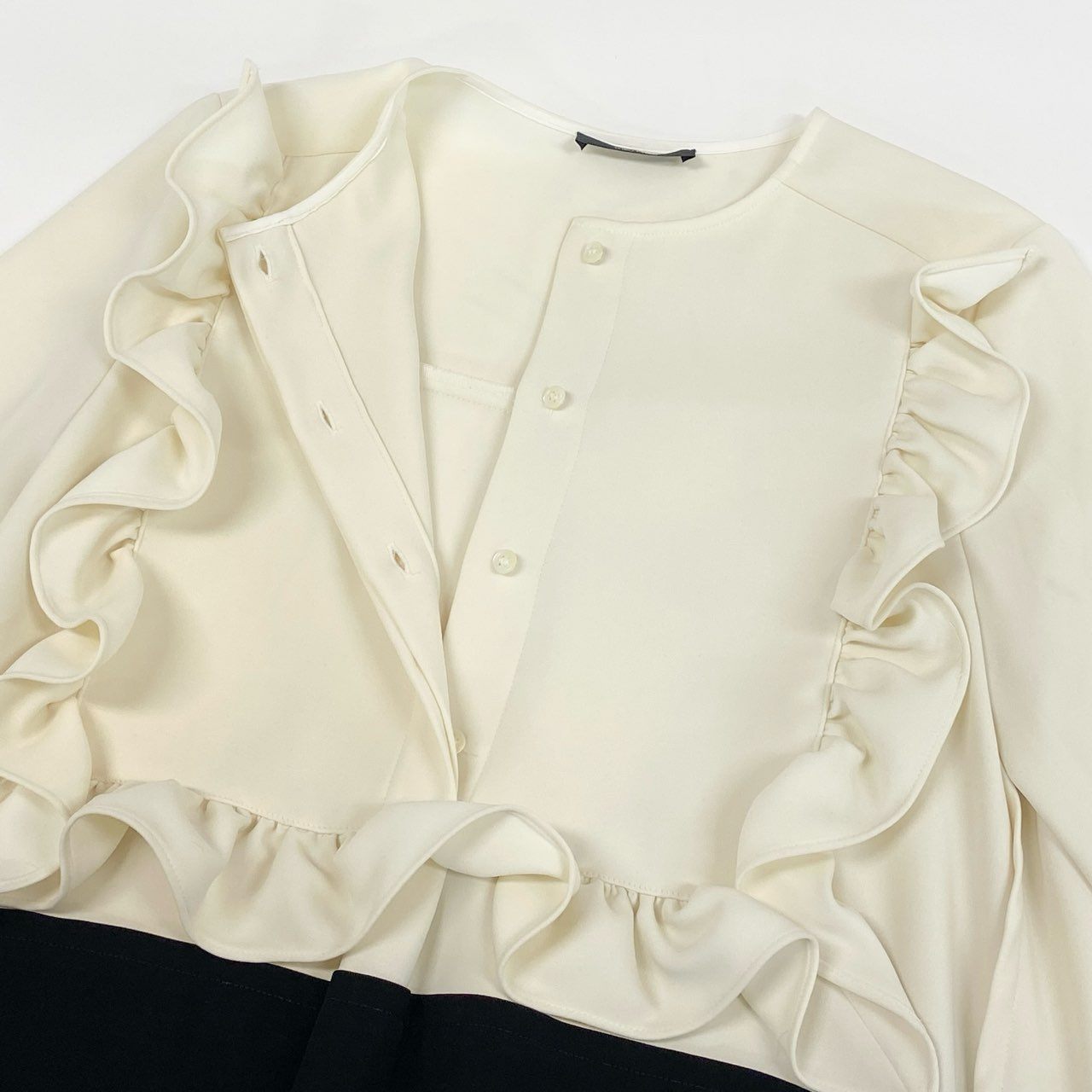 57f27 【美品】YOKO CHAN ヨーコチャン ロングスリーブ フリルトリムドレス 長袖ワンピース サイズ38 オフホワイト ブラック レディース ワンピ