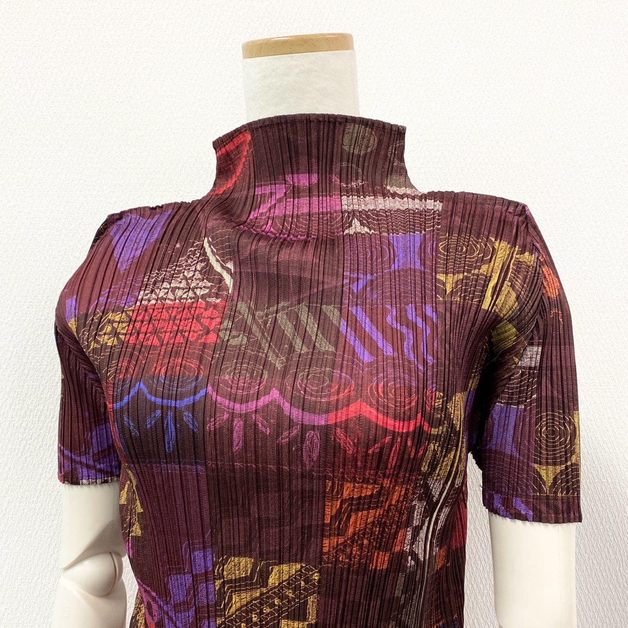 47b28 【美品】 PLEATS PLEASE プリーツプリーズ イッセイミヤケ 総柄プリーツカットソー トップス PP71-JK581 サイズ3 マルチカラー ポリエステル100% レディース