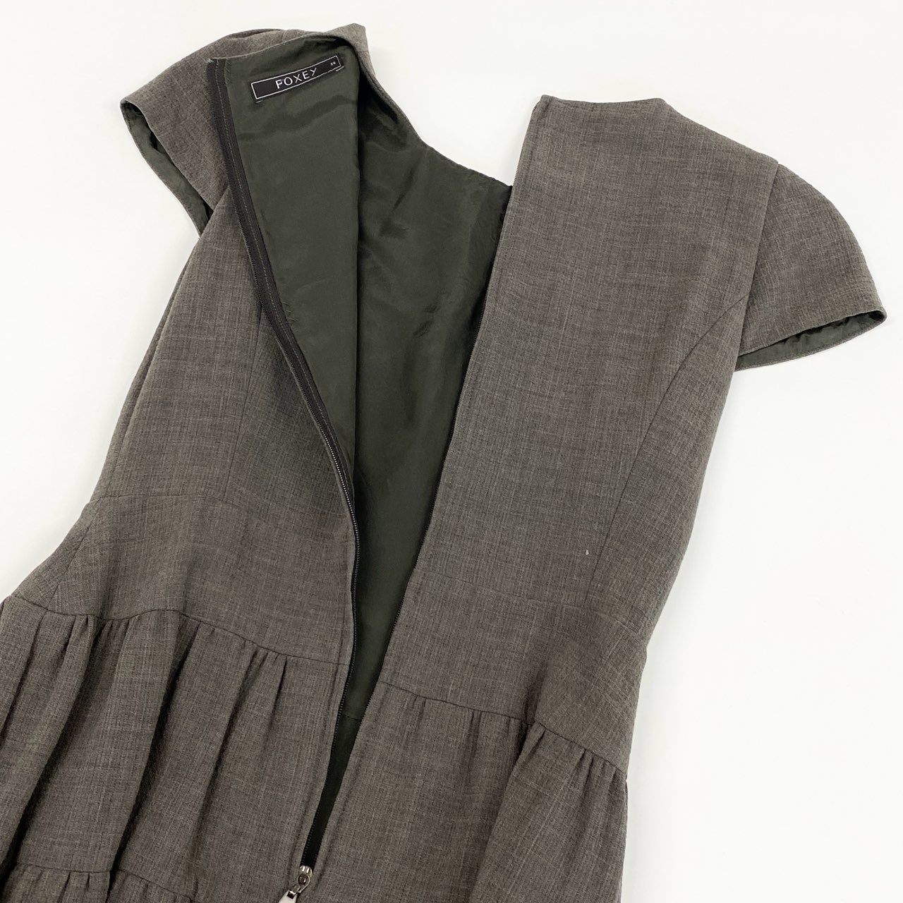 36d7 《美品》 FOXEY フォクシー アガサクリスティ 半袖ワンピース 膝丈ワンピース 30618 サイズ38 ブラウン レディース 日本製