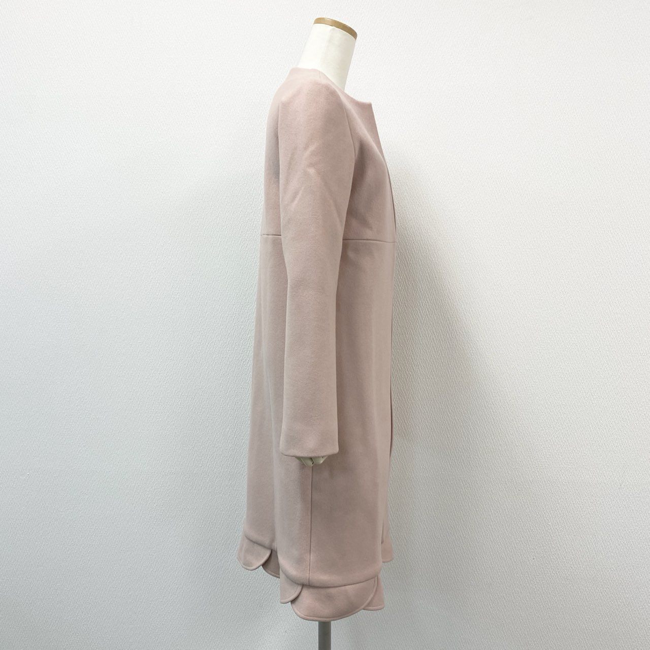 68g24 《未使用保管品》 YOKO CHAN ヨーコチャン ウール ノーカラーコート 裾フリフリ アウター YCC-417-070 38 ピンク ウール レディース_