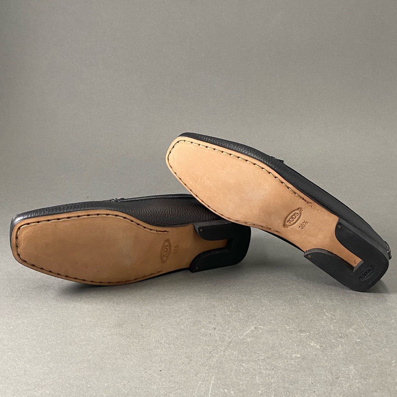 8f13 【美品】 TOD'S トッズ レザー ドライビングシューズ モカシン スリッポン サイズ38 1/2 ブラック レディース