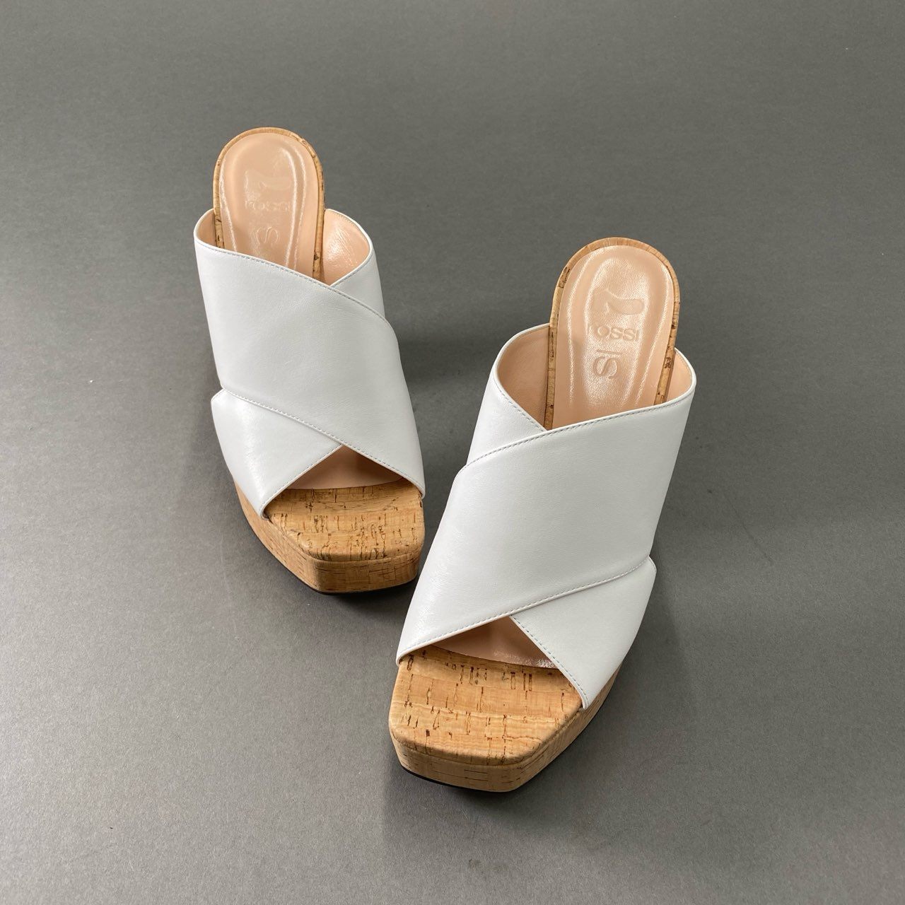 3f17 《極美品》定価¥104,500 SI ROSSI by SERGIO ROSSI セルジオロッシ Mules and clogs コルクヒール サンダル パンプス 39 ホワイト レザー イタリア製 シューズ