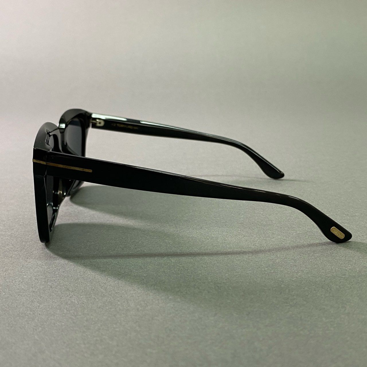 j29 TOM FORD トムフォード サングラス 眼鏡 アイウェア メガネ スクエア ウィリントン イタリア製 TF892-2 56□22 145 ブラック