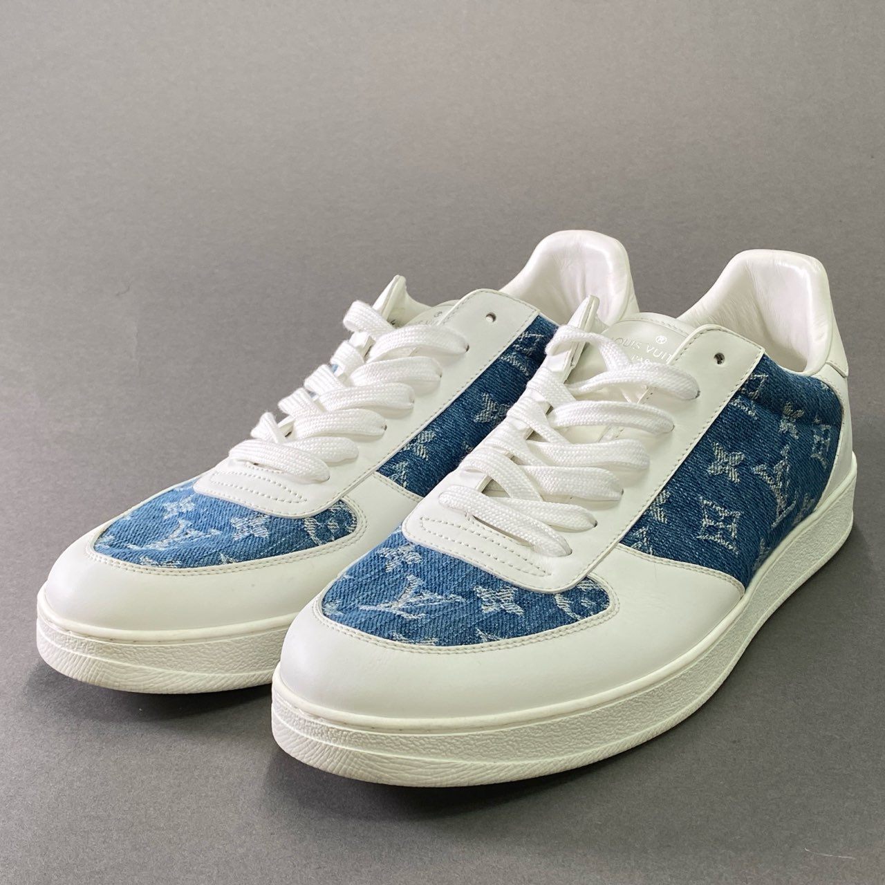 1d14 《美品》 LOUIS VUITTON ルイヴィトン リヴォリライン モノグラムデニム スニーカー 8 / 26.5cm ホワイト インディゴ レザー LV シューズ イタリア製