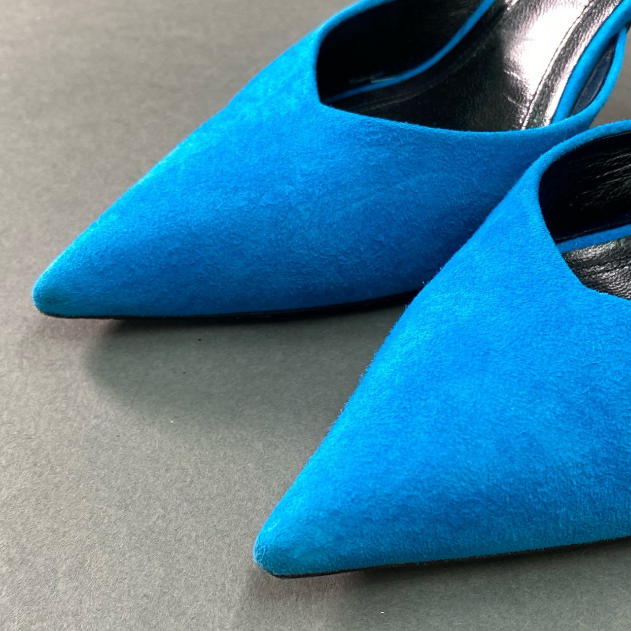 6f4 《美品》 CELINE セリーヌ D'Orsay ドルセー サイドオープン スエードパンプス 36.5 ターコイズ ブルー レザー シューズ 箱付き