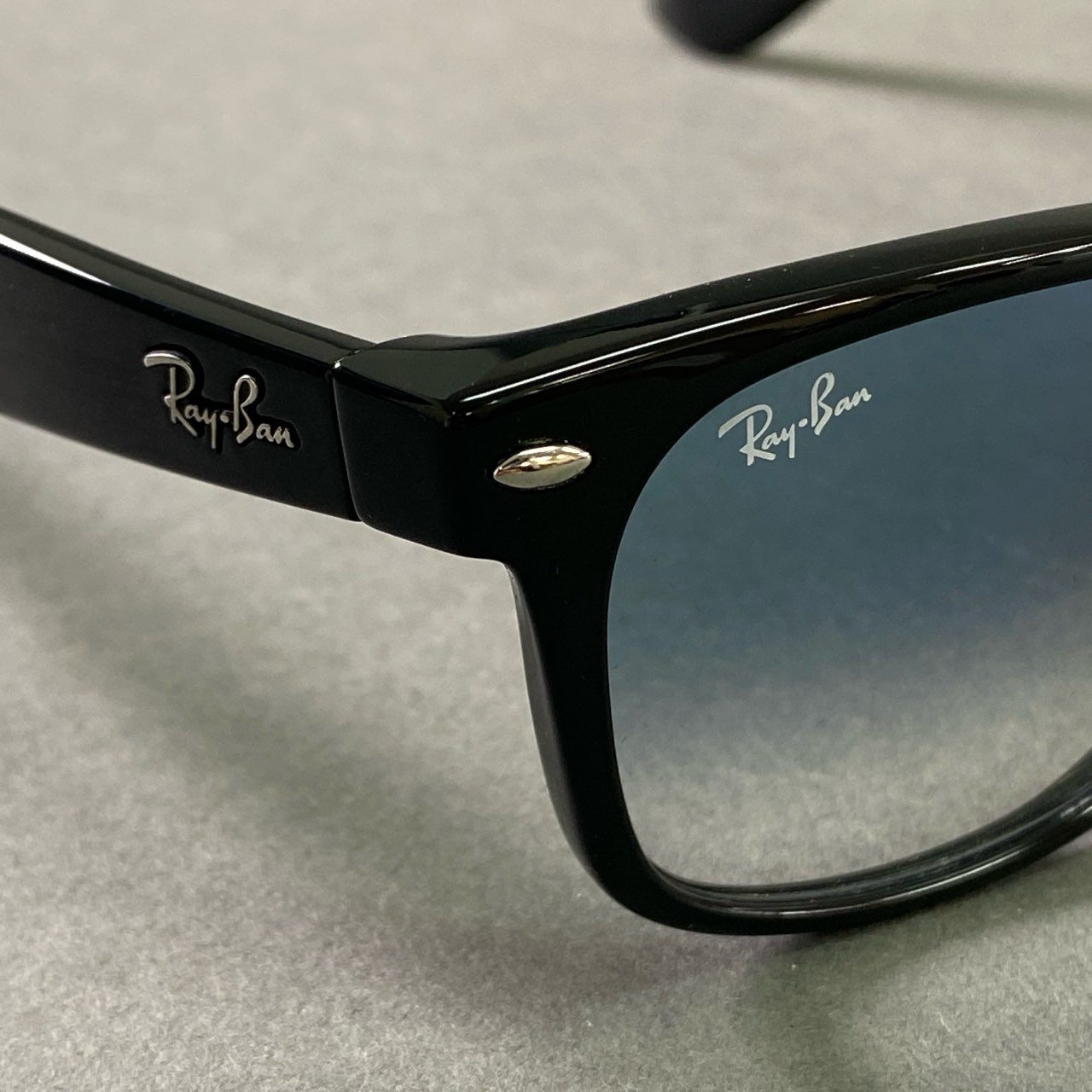 a27① Ray Ban レイバン NEW WAYFARER CLASSIC ウェイファーラー サングラス アイウェア RB2132-F 55□18-140 ブラック ブルー