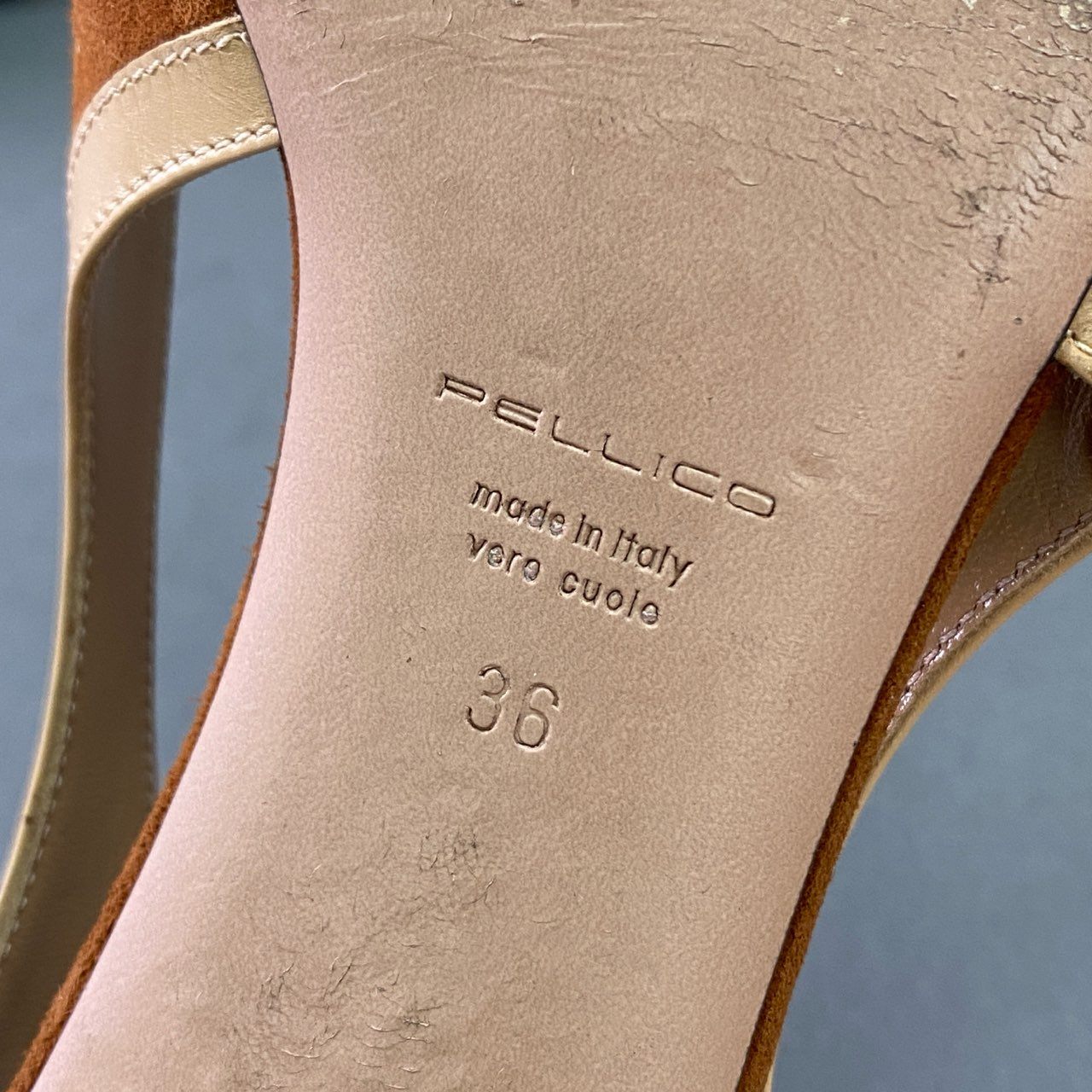 4j24 定価¥57,200 PELLICO ペリーコ LUNETTA SUE ルネッタ サイドカッティング スエードパンプス 36 ブラウン スウェードレザー シューズ イタリア製