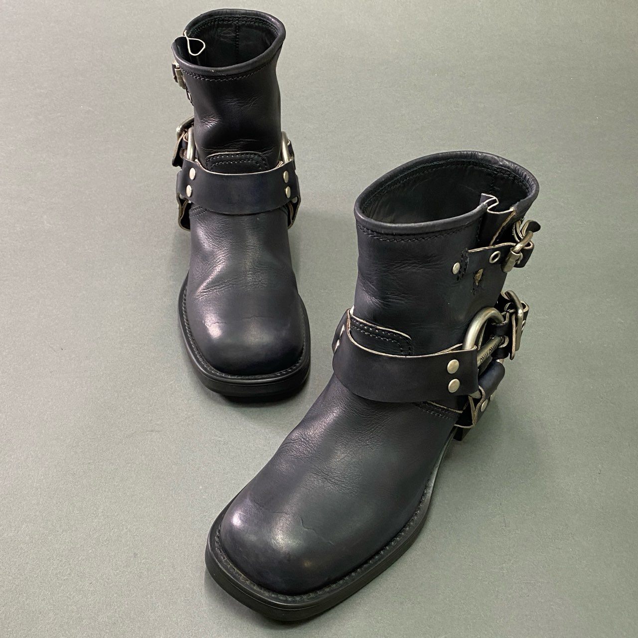 2c11 miu miu ミュウミュウ 24AW ヴィンテージ加工 レザーアンクルブーツ 38 ブラック レザー イタリア製 Y2K Japanese Label パンクロック