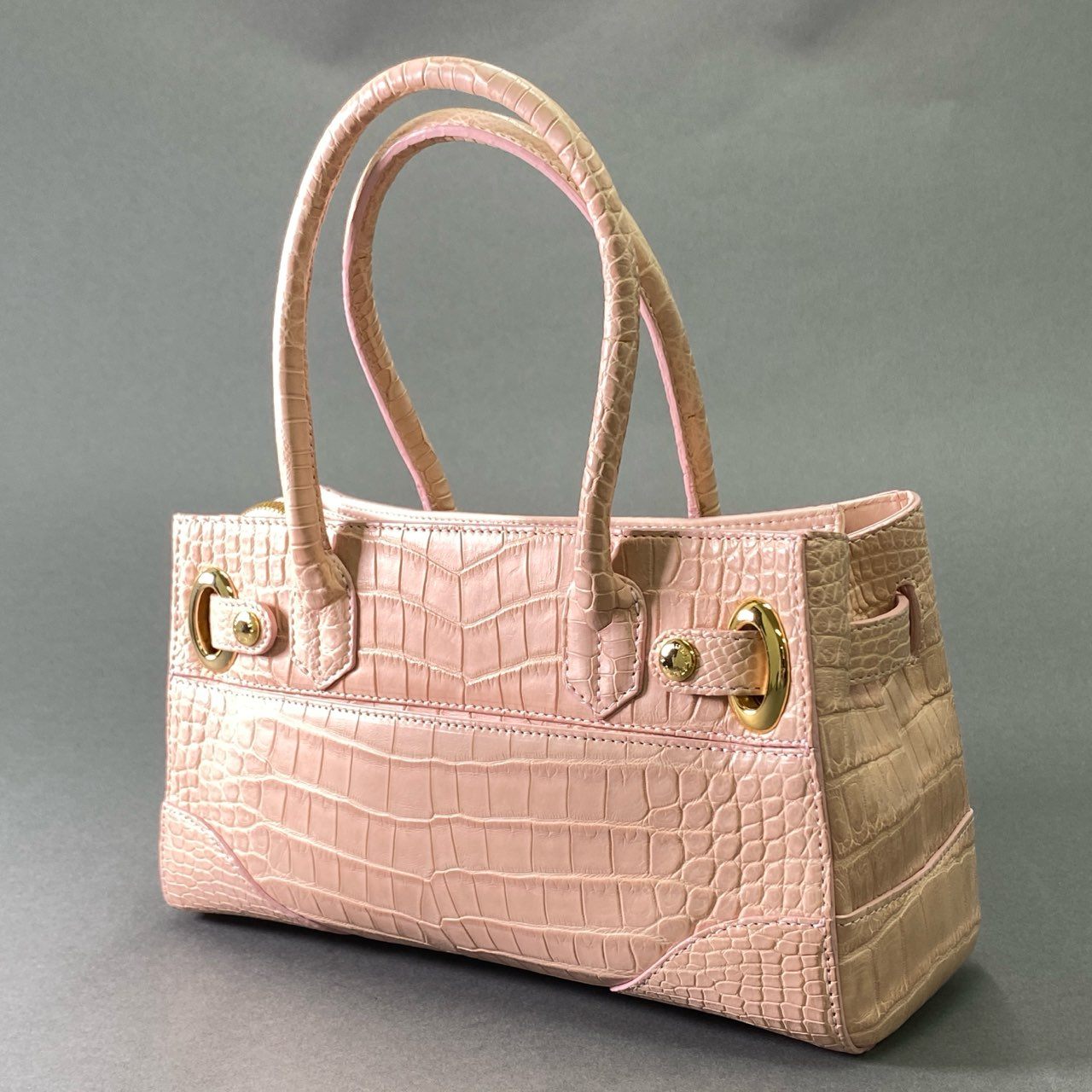De18 【美品】 LEATHER JUWELS Crystal Reptiles レザージュエルズ ピンク クロコダイルレザー わんちゃんチャーム付き ハンドバッグ ピンク レディース 女性用 鞄