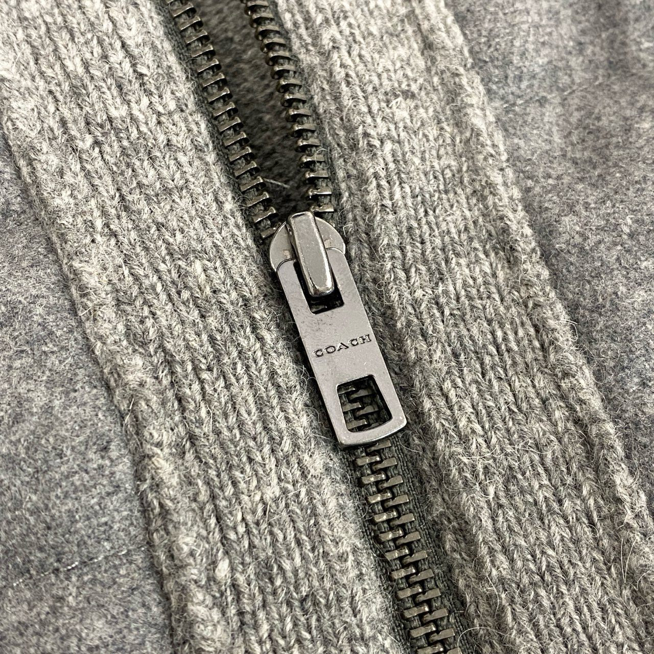 33d3 COACH コーチ ウールブレンド ジップアップ ニットパーカー M グレー ラムレザー エルボーパッチ
