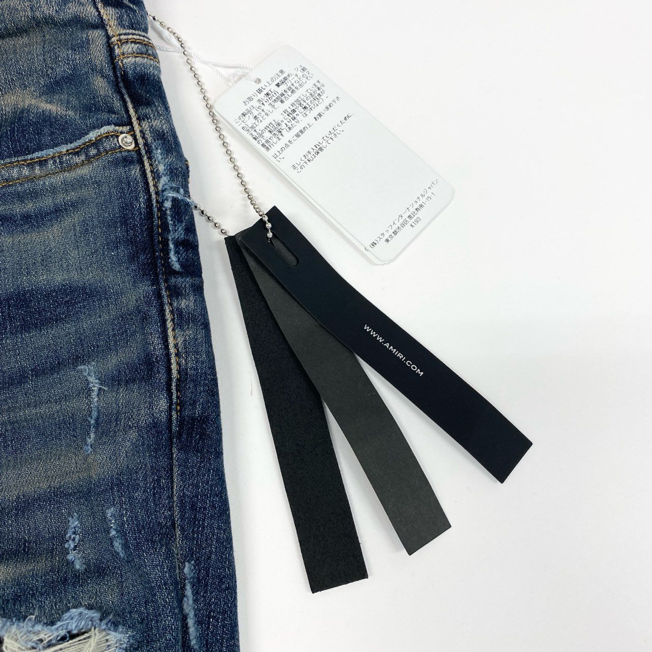 19g28《未使用》タグ付 AMIRI アミリ 蛇腹ダメージ加工 スキニーデニムパンツ ジーンズ ボトムス クラッシュ加工 SR1PXMD001SAMDSI 28 インディゴブルー コットン メンズ