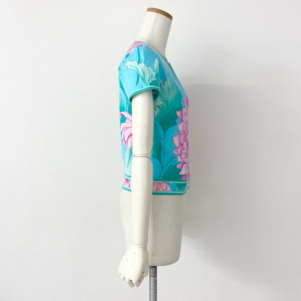 7e8 《美品》 LEONARD レオナール 半袖Tシャツ カットソー トップス 美しい花柄プリント サイズM マルチカラー コットン100% レディース 日本製