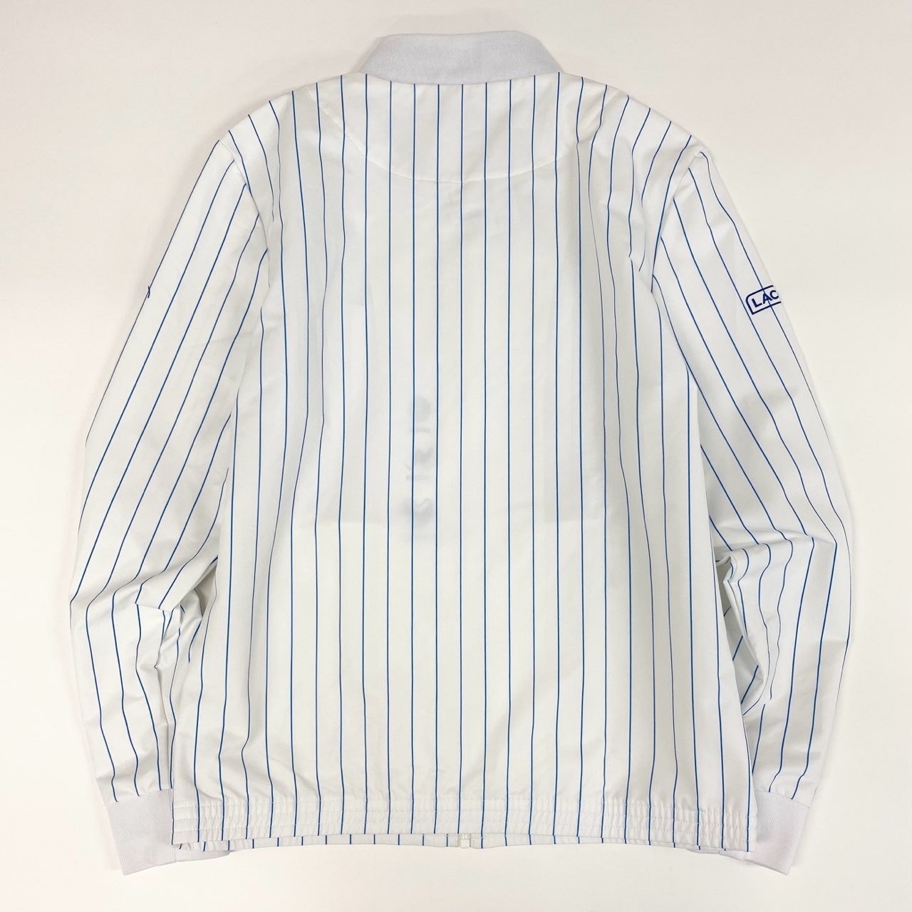 21f17 《未使用保管品》タグ付 LACOSTE ラコステ ピンストライプ ジップブルゾン ジョコビッチ ジャケット ロゴワッペン 大きいサイズ BH2256L 52 XLサイズ相当 ホワイト 画像参照