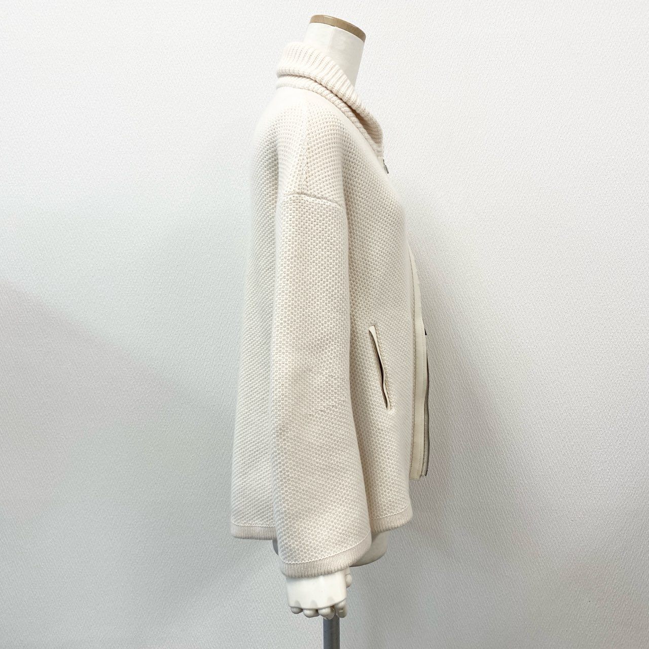 1l14 【極美品】 Loro Piana ロロピアーナ ショールカラー ベビーカシミヤ100% レザーパイピング ローゲージニットカーディガン サイズ38 クリーム ジップカーディガン レディース