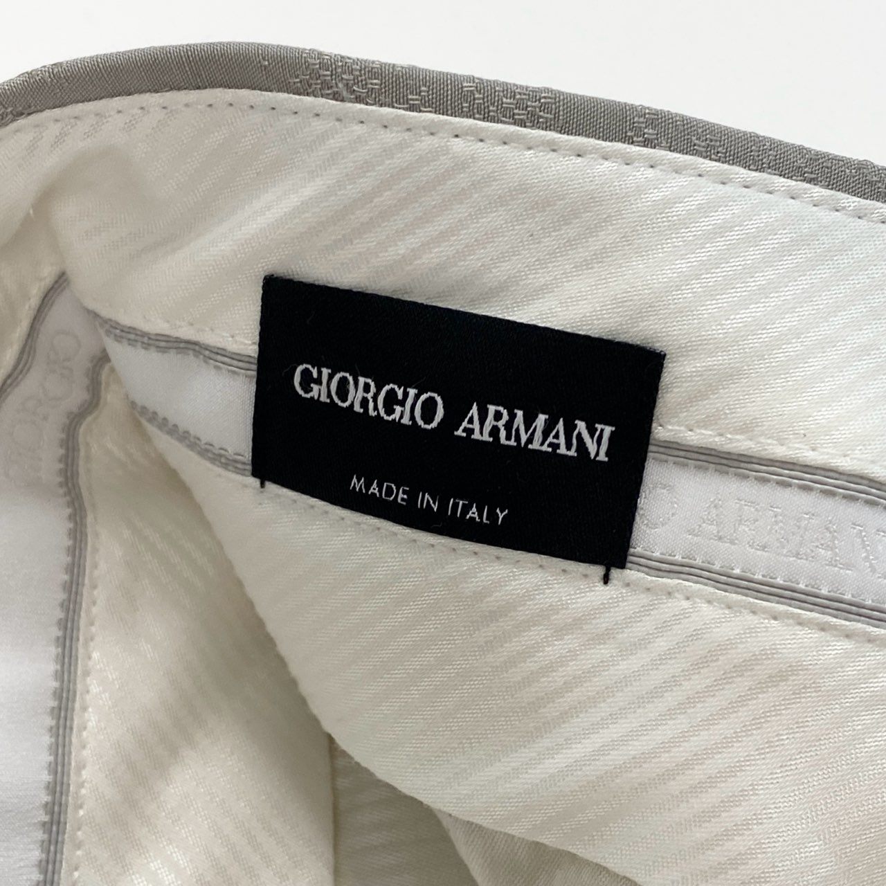 59j6《未使用タグ付き》 GIORGIO ARMANI ジョルジオアルマーニ イタリア製 タックパンツ スラックス 総柄刺繍 2タック リネンブレンド メンズ 紳士服 ボトムス 50R グレーu02t