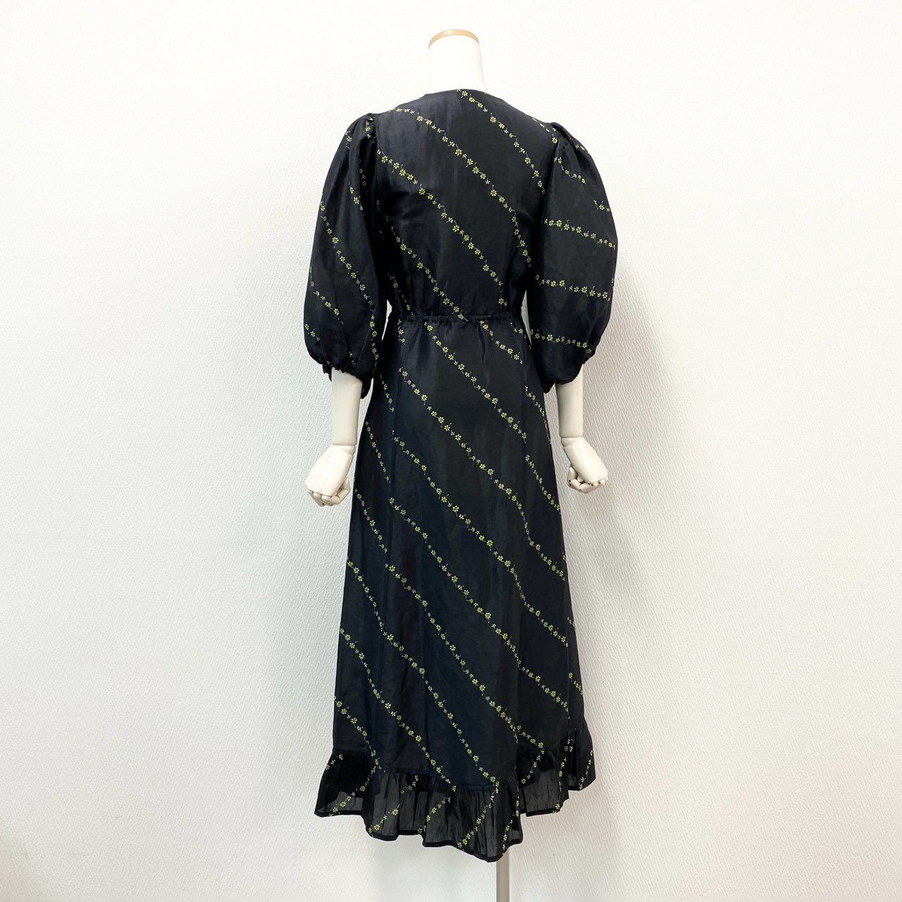 82d4 《未使用品》 GANNI ガニー LONG DAY DRESS フローラル ドレスワンピース F3484 36 ブラック 花柄 フラワー タグ付き