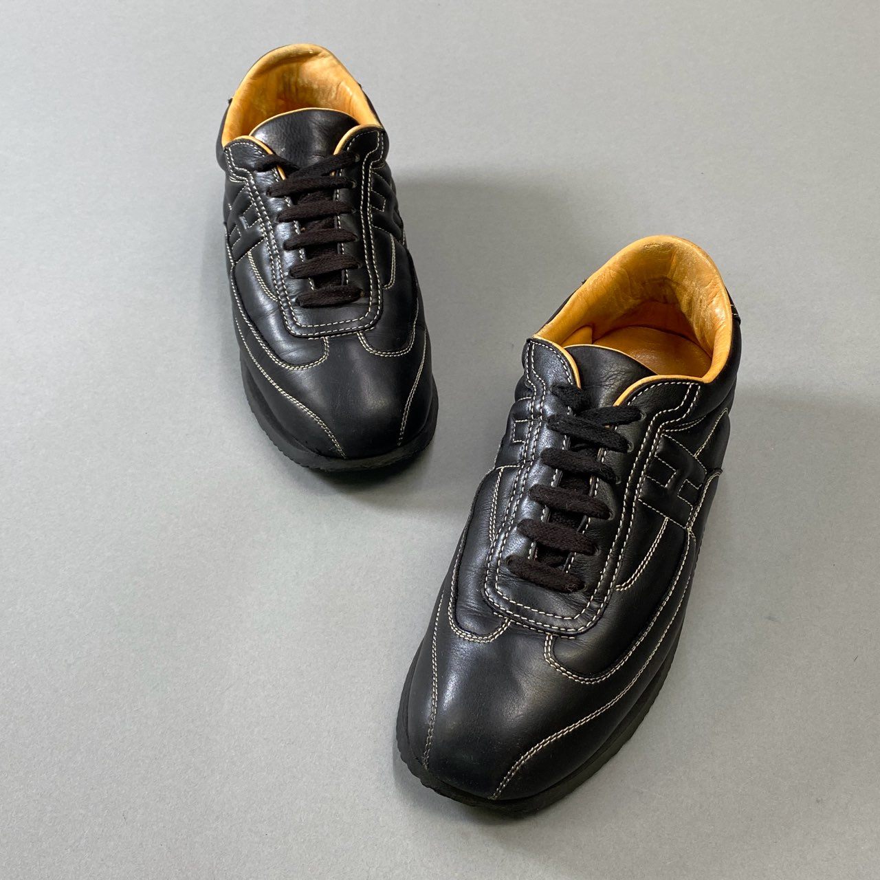 1h15 HERMES エルメス クイック レザーローカットスニーカー 38 ブラック Leather Hロゴ シューズ 女性靴t18r